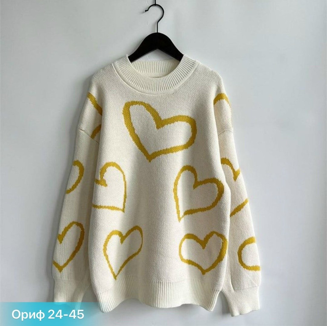 свитер оверсайз удлиненный с сердечками isali,свитер оверсайз длинный вязаный с сердечками dh fashion,джемпер оверсайз с сердечками lyly fashion,джемпер с сердечками,свитер