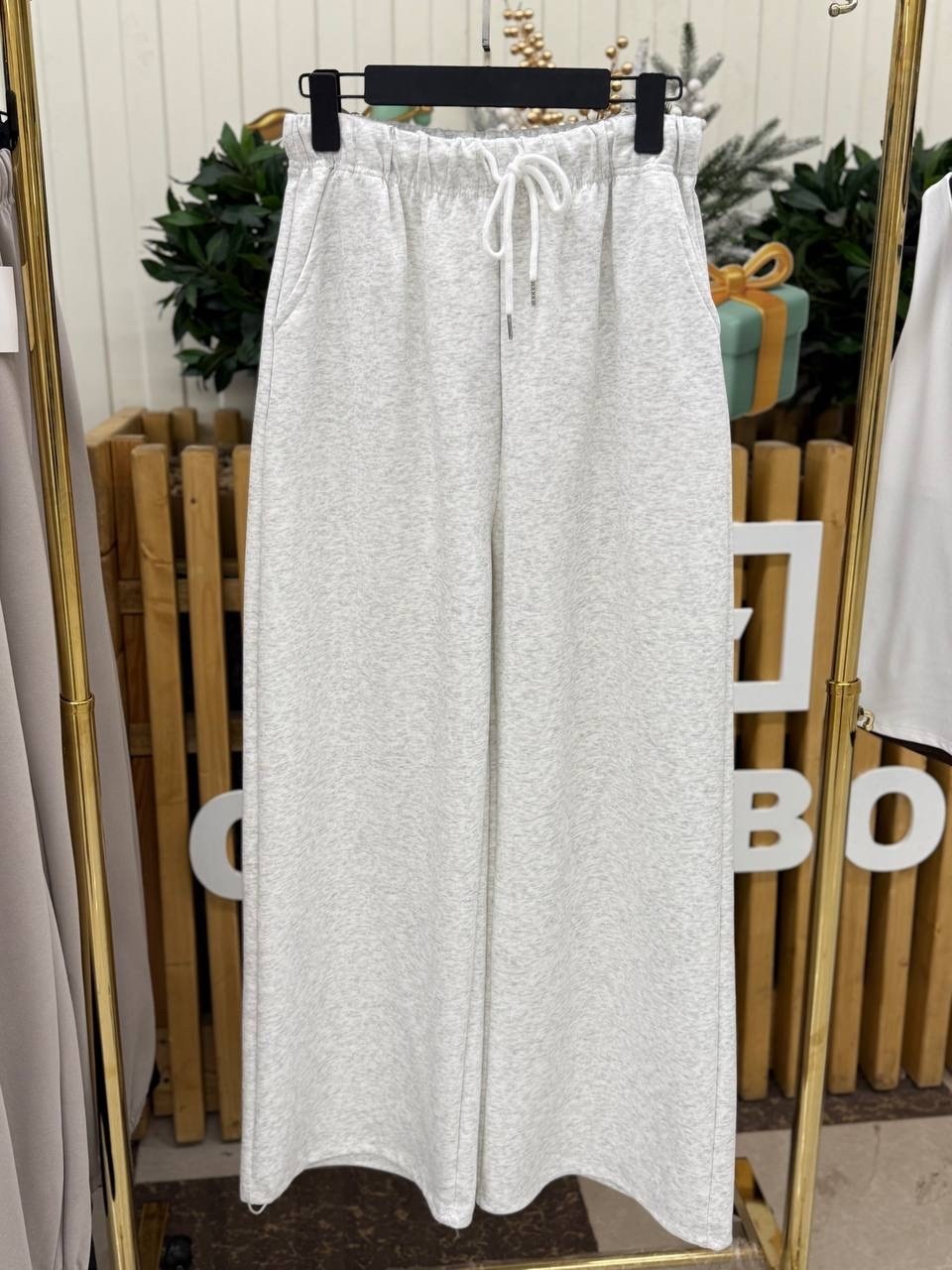 серые широкие спортивные штаны,серые спортивные брюки deeptown,штаны широкие спортивные оверсайз y2k nuk,серые спортивные брюки для женщин,спортивные брюки женские belevtseva w2202621 серые