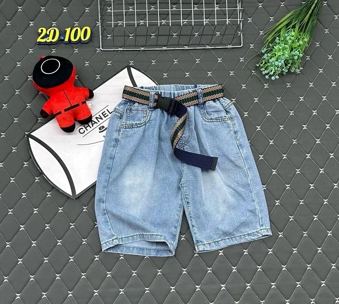 мальчик в джинсовых шортах,шорты для мальчика,шорты для мальчика подростка,джинсовые шорты,джинсовые шорты летние