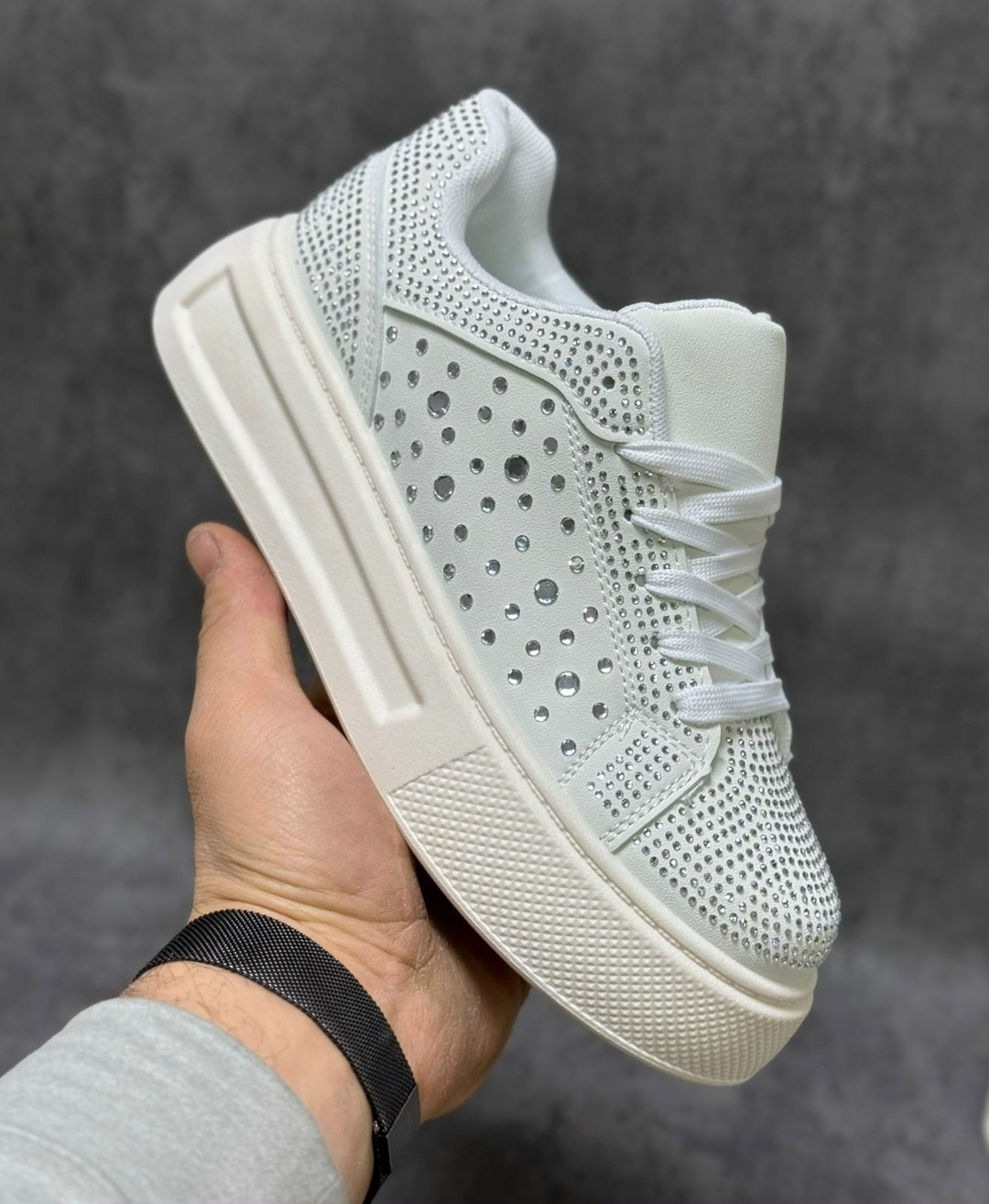 ,кроссовки женские,белые кроссовки,кроссовки с перфорацией,белые кроссовки женские