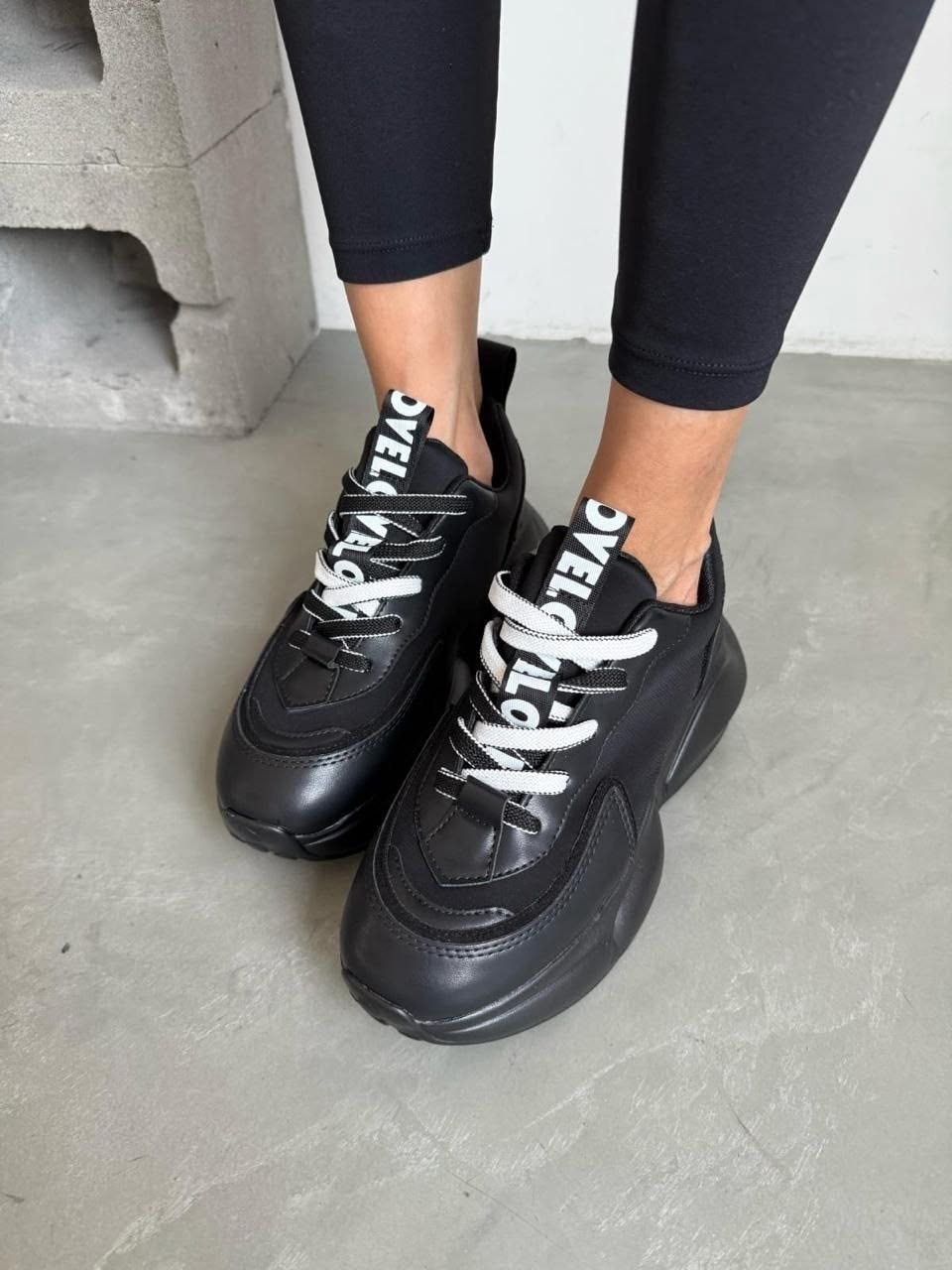 кроссовки женские,,бежевые кроссовки,кроссовки для женщин,кроссовки кожа