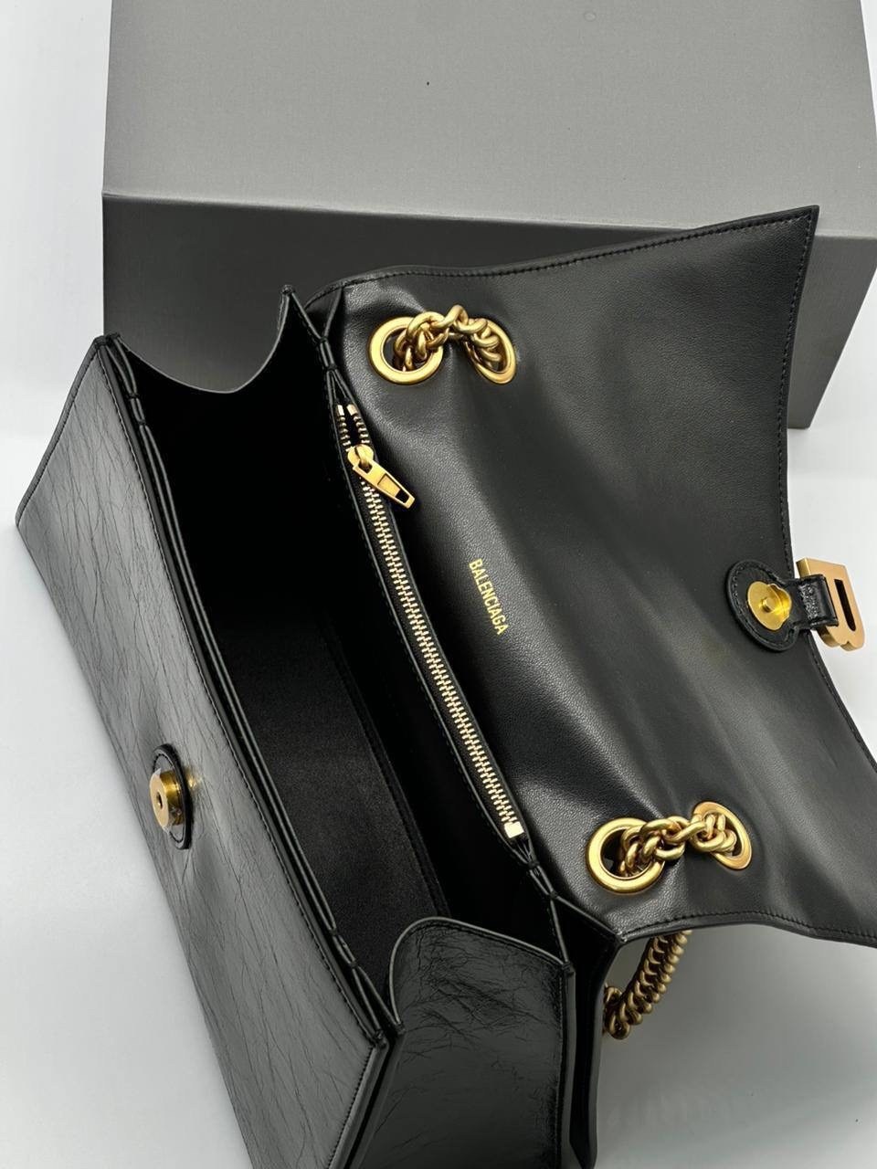 сумка balenciaga 30х16 натуральная кожа,сумка balenciaga 30х16 натуральная кожа реплика,сумка женская balenciaga,сумка balenciaga,сумка crush medium chain bag 'black' balenciaga