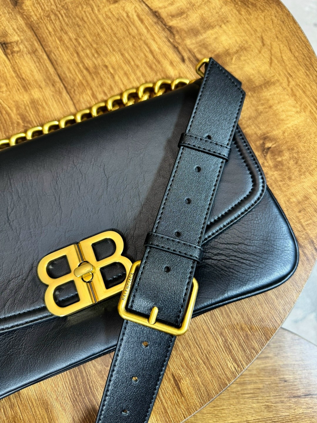 сумка balenciaga,сумка женская balenciaga,сумка женская balenciaga натуральная кожа,сумка b-buzz 24 из гладкой кожи balmain,кожаная мини-сумка b buzz balmain