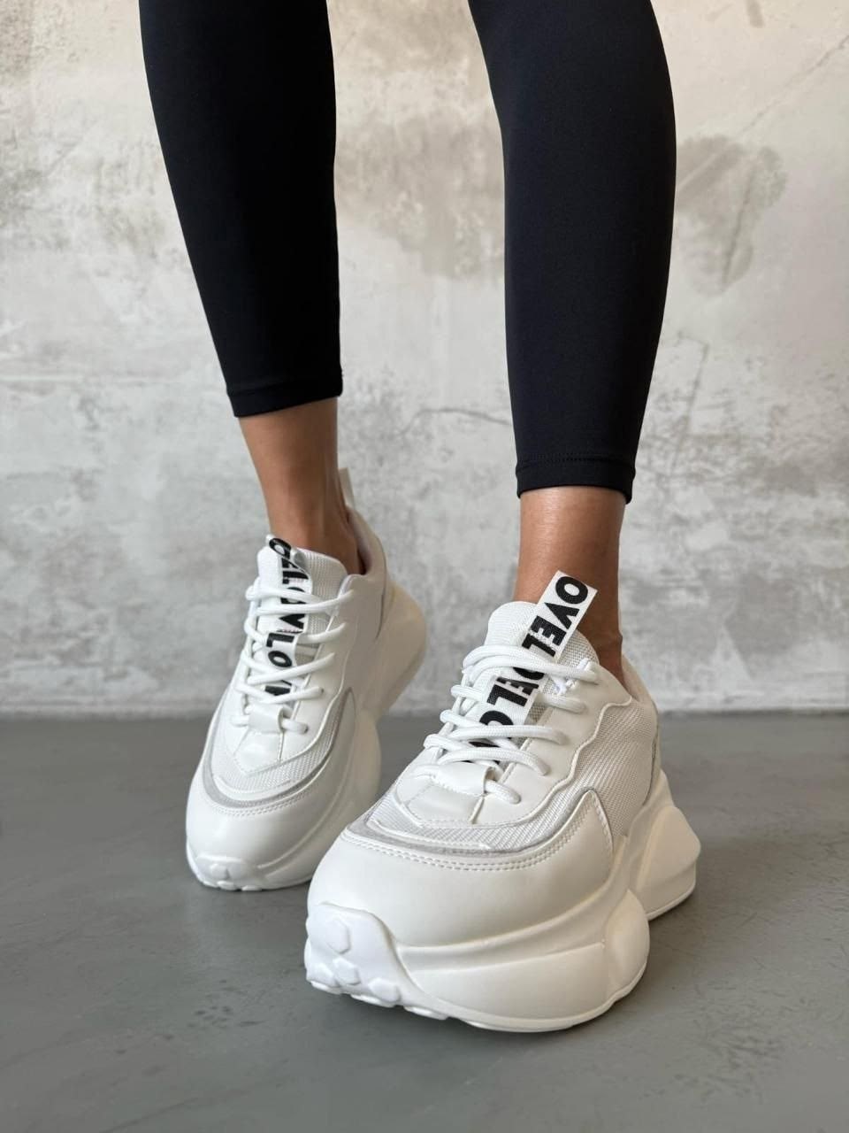 кроссовки женские,,бежевые кроссовки,кроссовки для женщин,кроссовки кожа