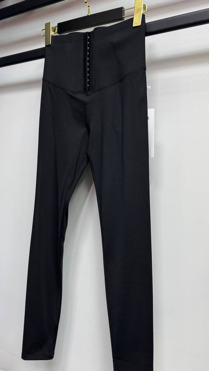 брюки с высокой талией,брюки черные,женские брюки,узкие брюки,брюки прада женские