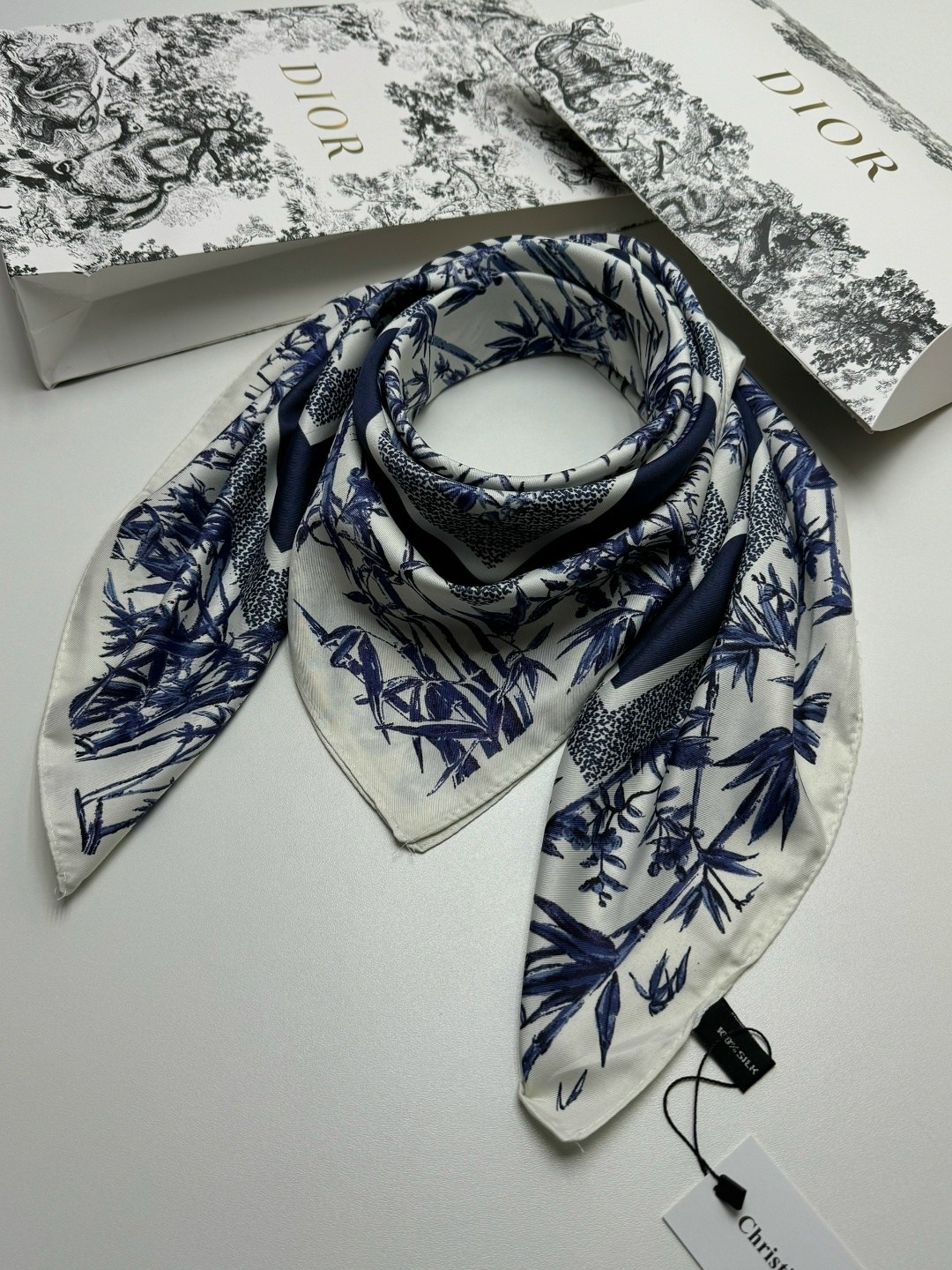 платок диор,платок dior,платок женский,платок шелковый,платок брендовый