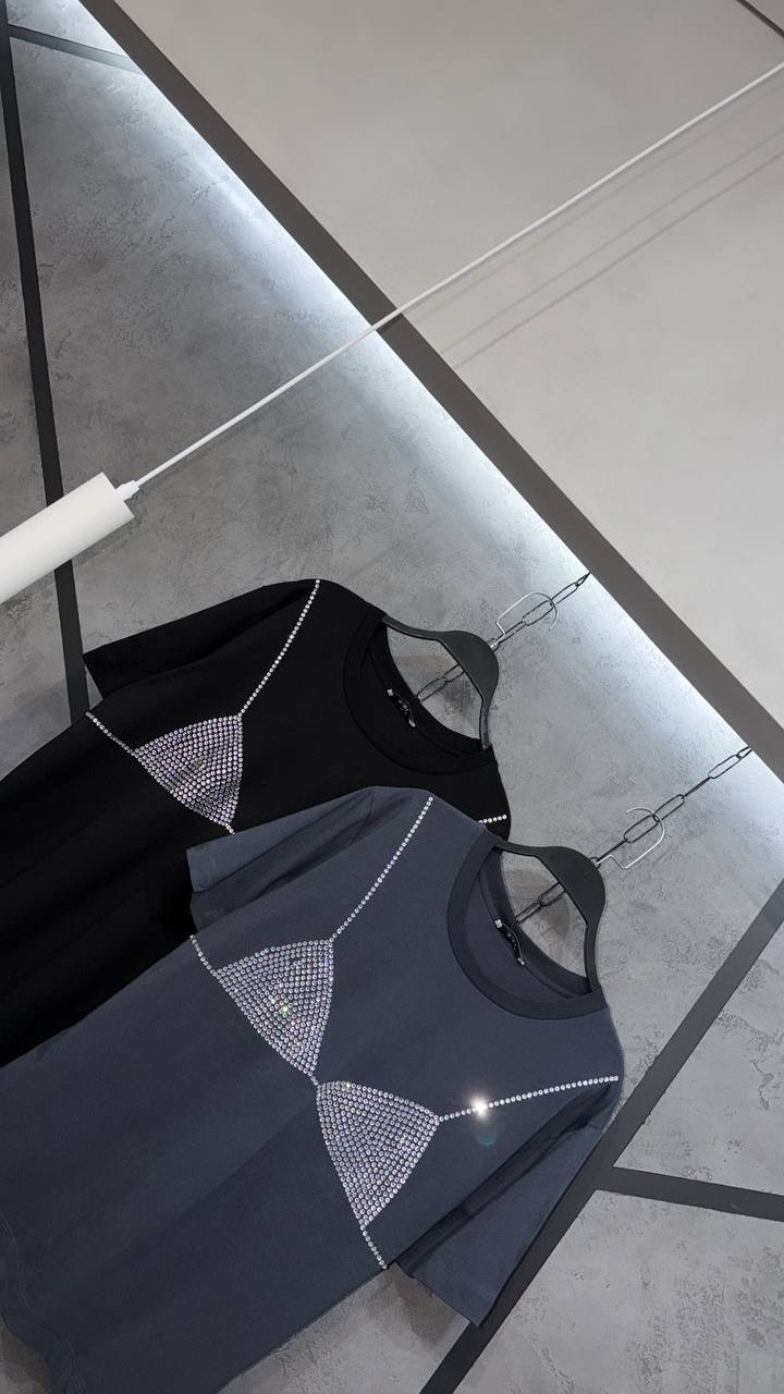 футболка женская оверсайз со стразами,летняя женская футболка со стразами,футболка со стразами,женская футболка со стразами,футболка со стразами оверсайз