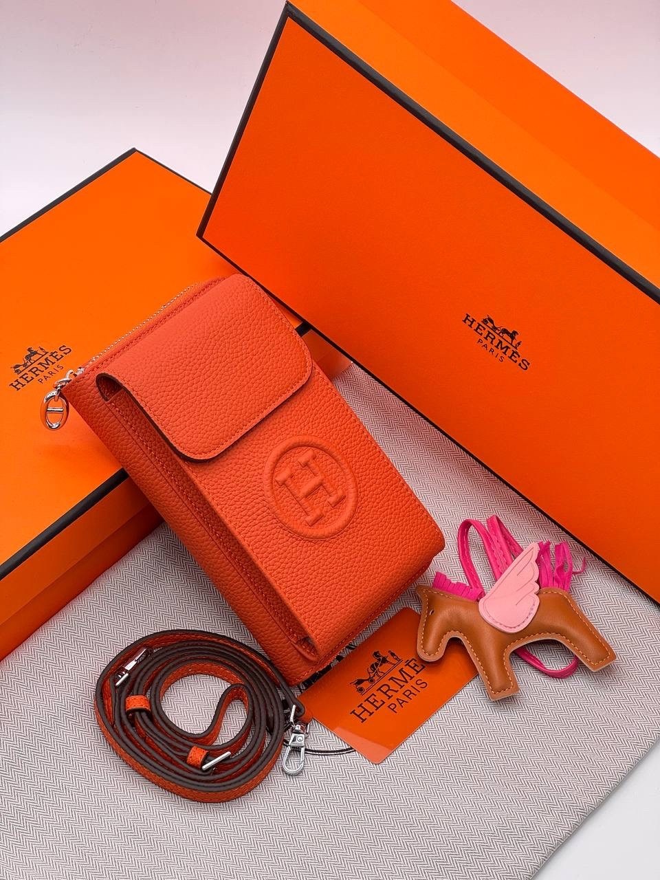 женская сумочка для телефона в стиле hermes кожа натуральная,сумка для телефона hermes,телефон hermes,сумочка для телефона,hermes сумка для телефона кошелек