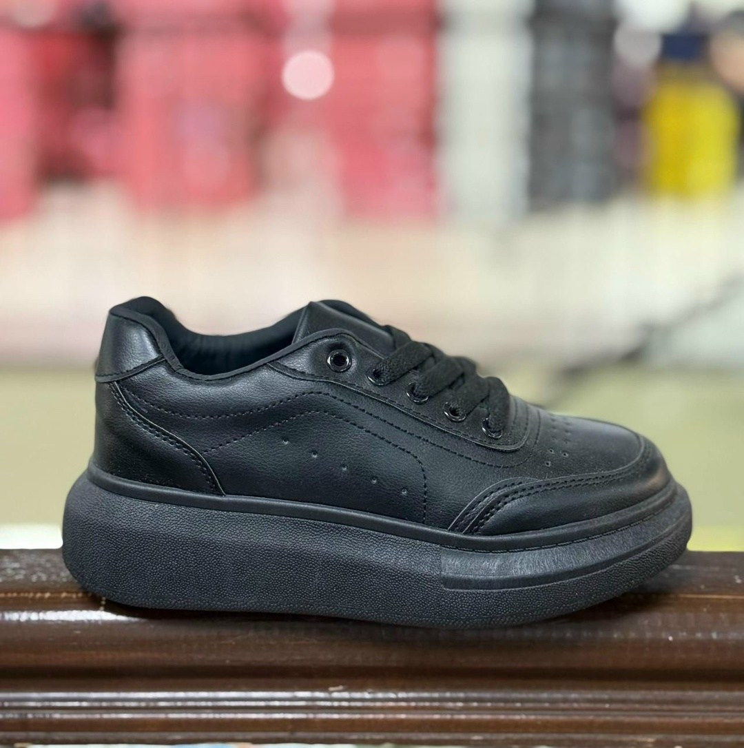 ,кроссовки женские, женская,черные кроссовки,обуви