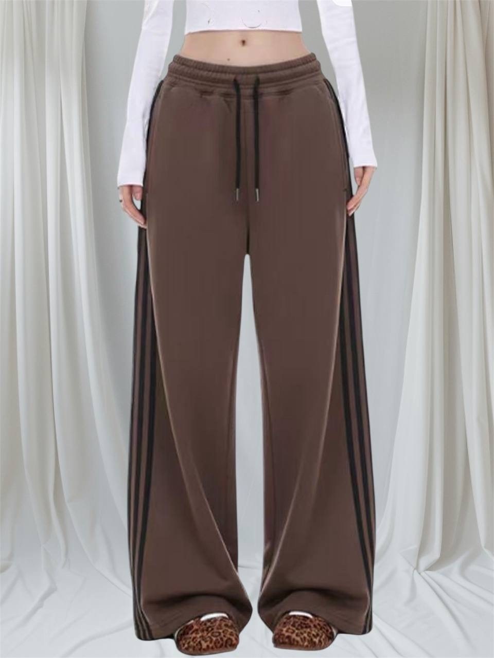 брюки карго с лампасами широкие y2k styfash,спортивные широкие брюки,эстетические полосатые спортивные длинные брюки y2k,брюки оверсайз с лампасами широкие спортивные y2k,широкие брюки