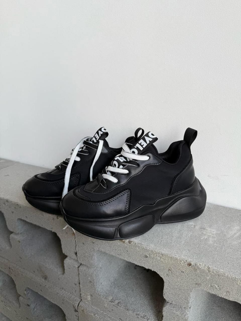 кроссовки женские,,бежевые кроссовки,кроссовки для женщин,кроссовки кожа