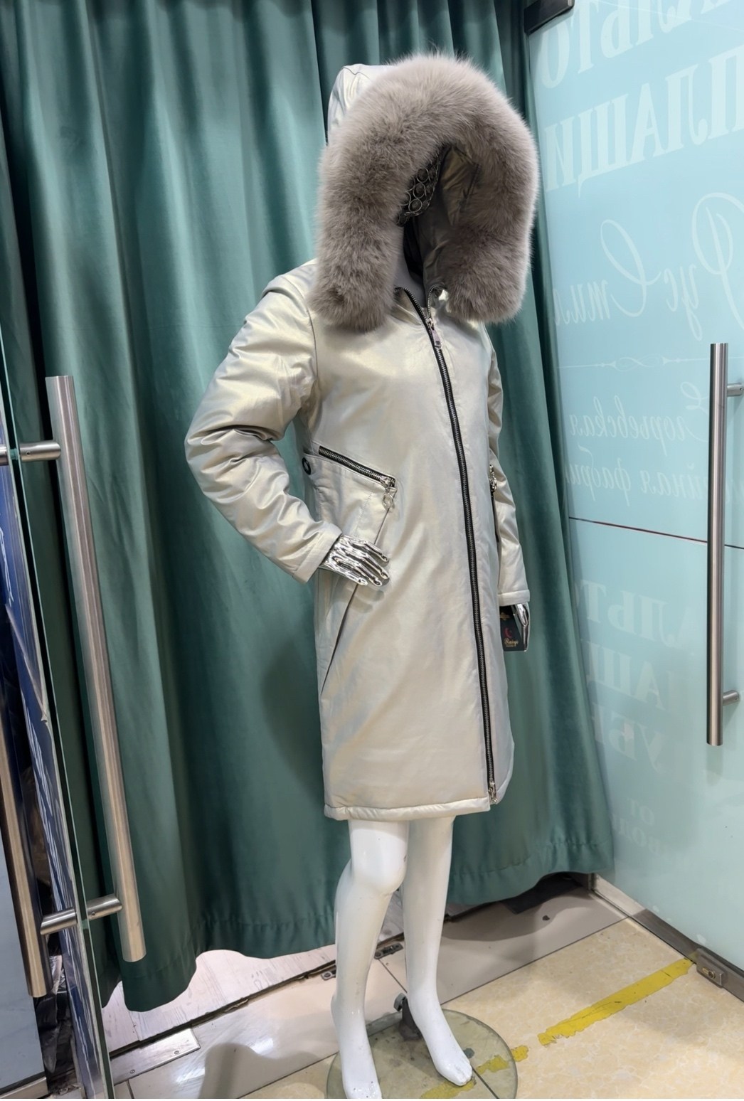 кожаный пуховик,пуховик с мехом,пуховик,пуховик женский,кожаный пуховик женский