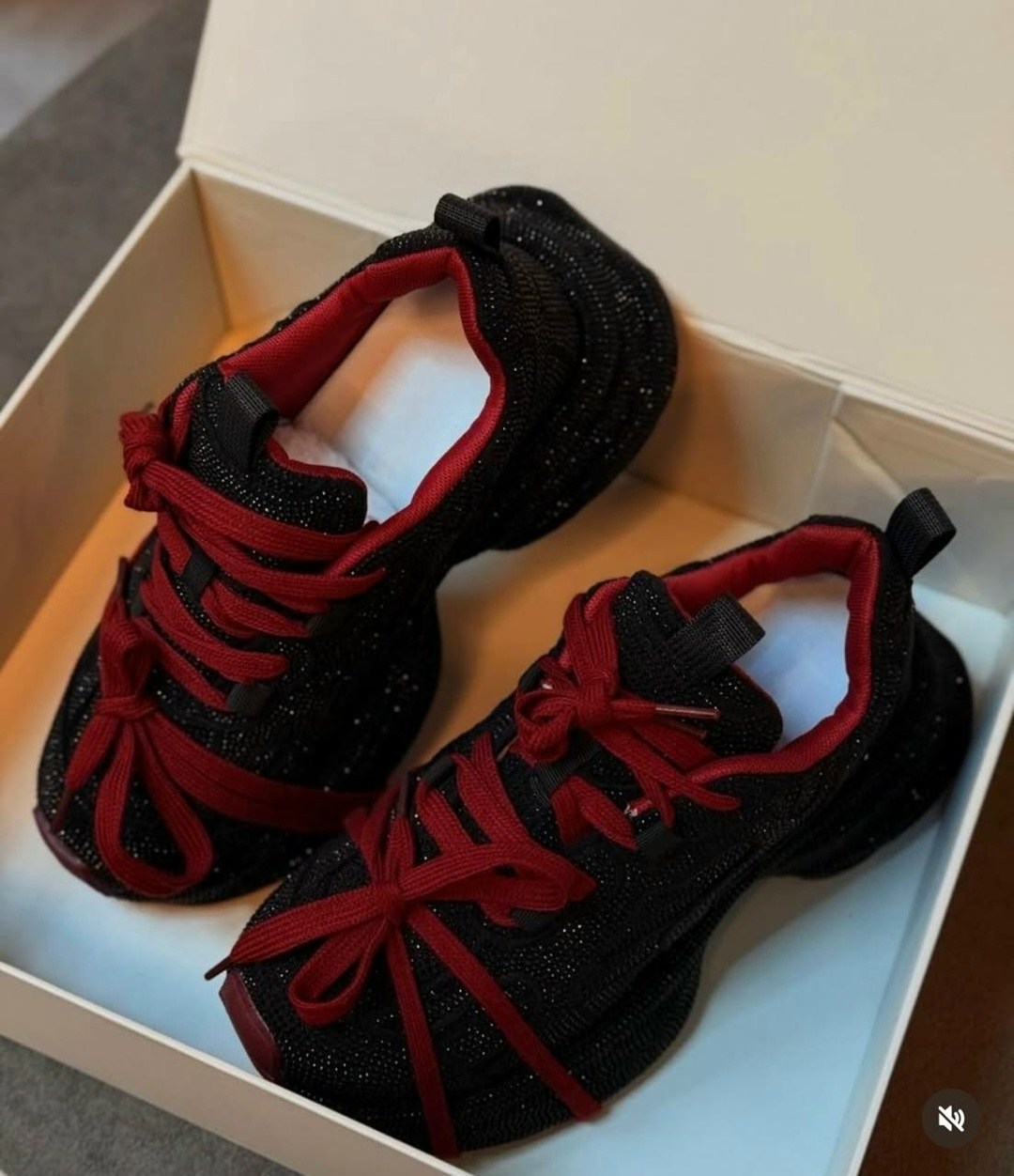 кроссовки женские balenciaga,кроссовки balenciaga,кроссовки balenciaga 3xl,кроссовки balenciaga 3 xl,кроссовки extreme lace 3xl balenciaga светло-бежевый