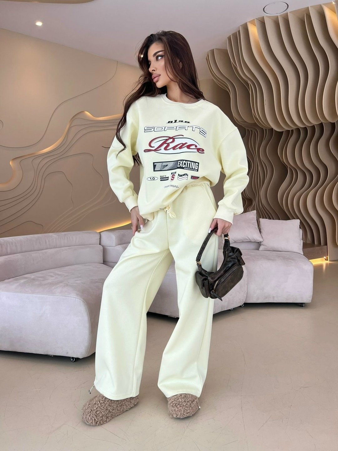 костюм спортивный,костюм коричневый,костюм,спорт костюм