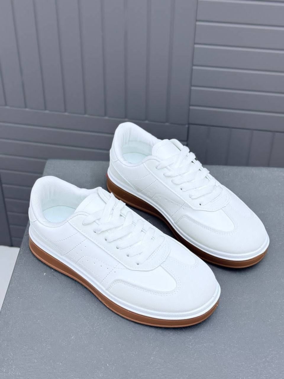 ,кеды кожаные,спортивная ,брендовые кроссовки,повседневные кроссовки