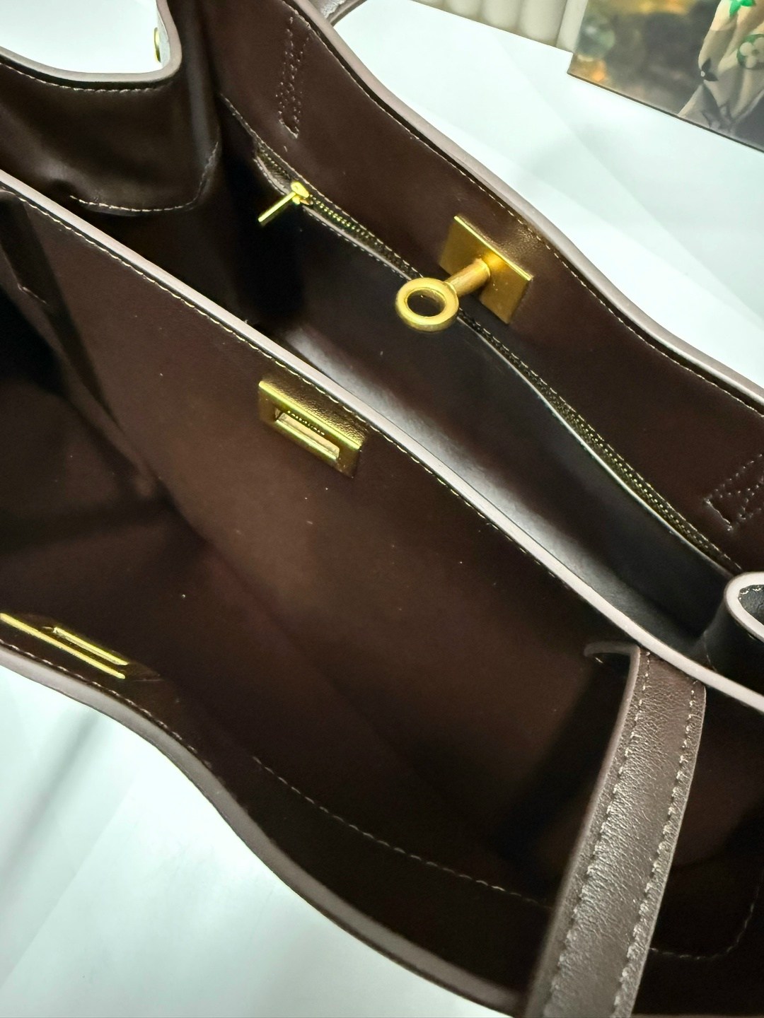 сумка,женская сумка,модная сумка,женская кожаная сумка fendi peekaboo medium шоколадная,сумка фенди