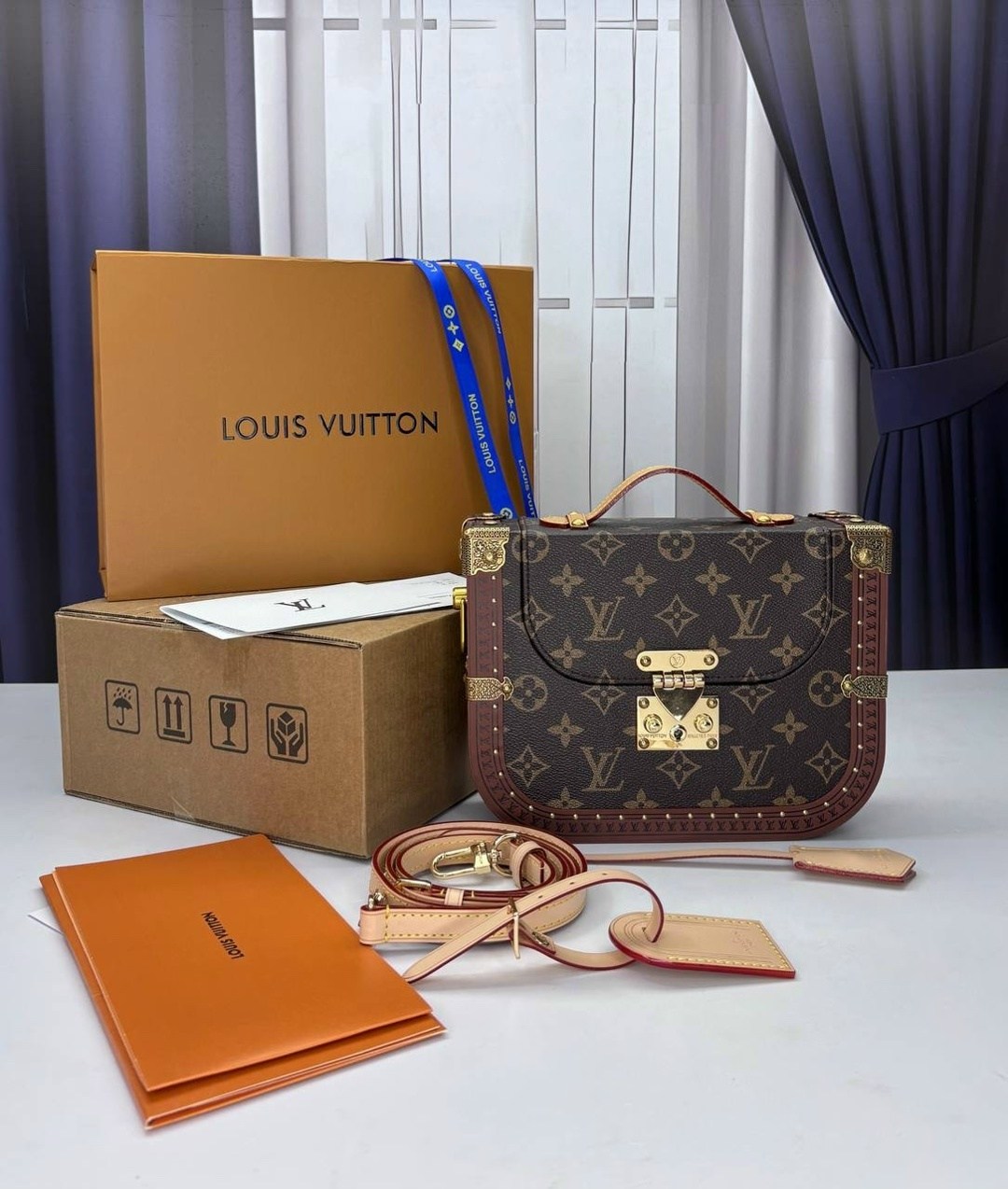 louis vuitton сумка на плечо,сумка женская louis vuitton,louis vuitton сумка,сумка louis vuitton pochette metis,женская кожаная сумка louis vuitton темно-коричневая с логотипами 22х13х7