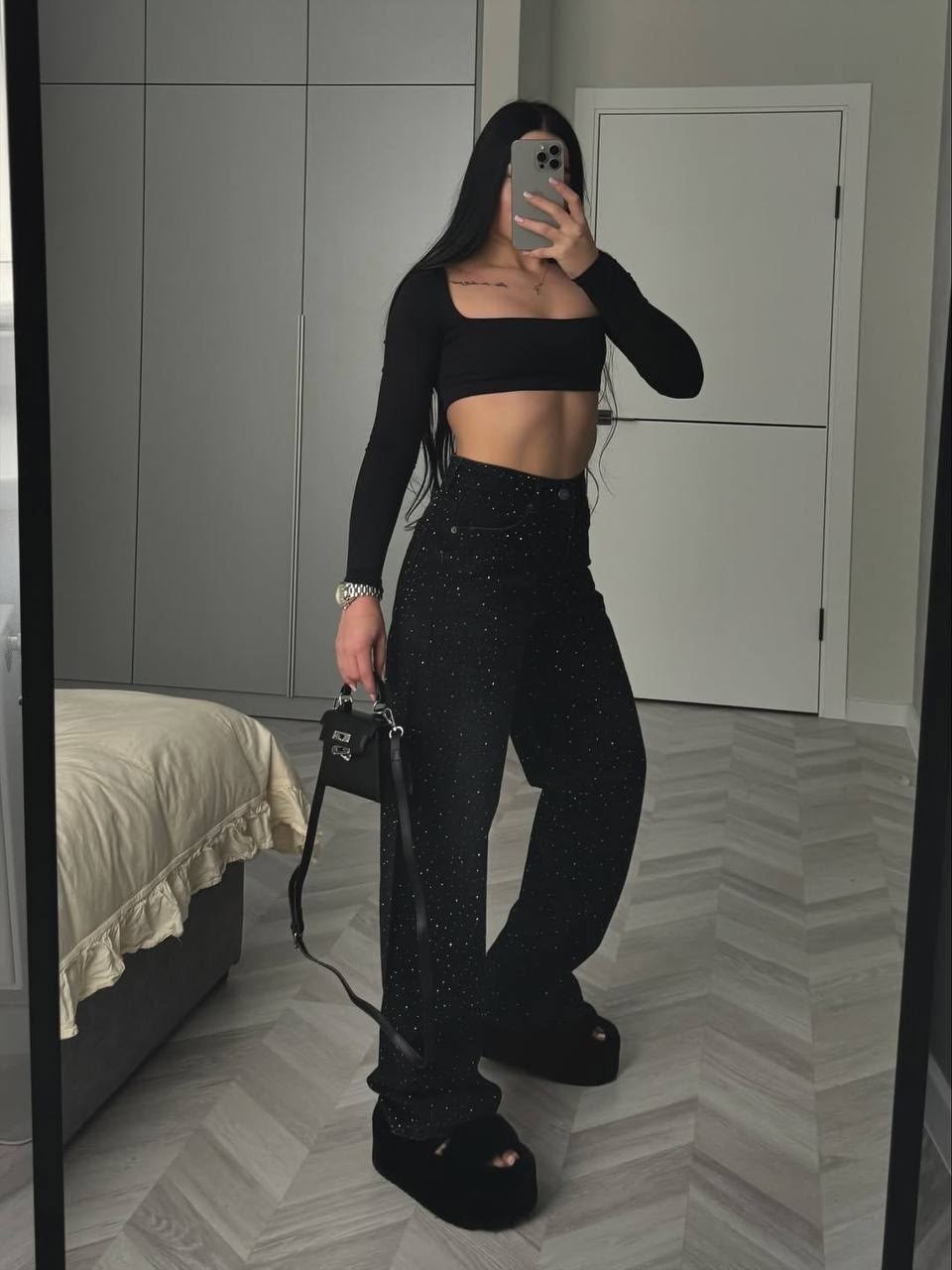 джинсы со стразами,женские джинсы со стразами,джинсы широкие трубы со стразами,женские джинсы,джинсы трубы стразе