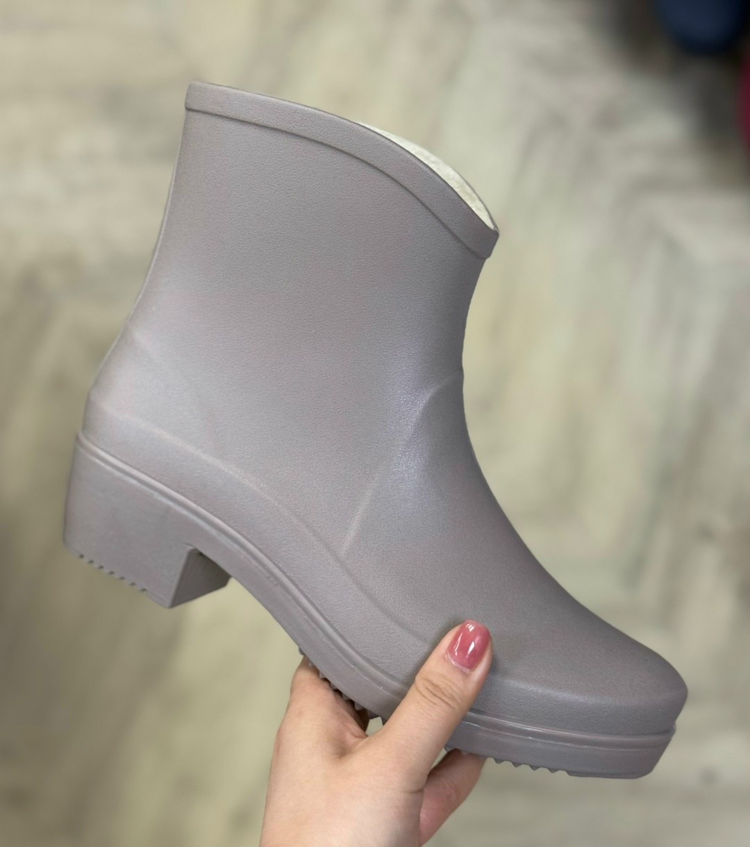 ,резиновые сапоги,сапоги резиновые женские,женские резиновые водонепроницаемые полусапожки,резиновая