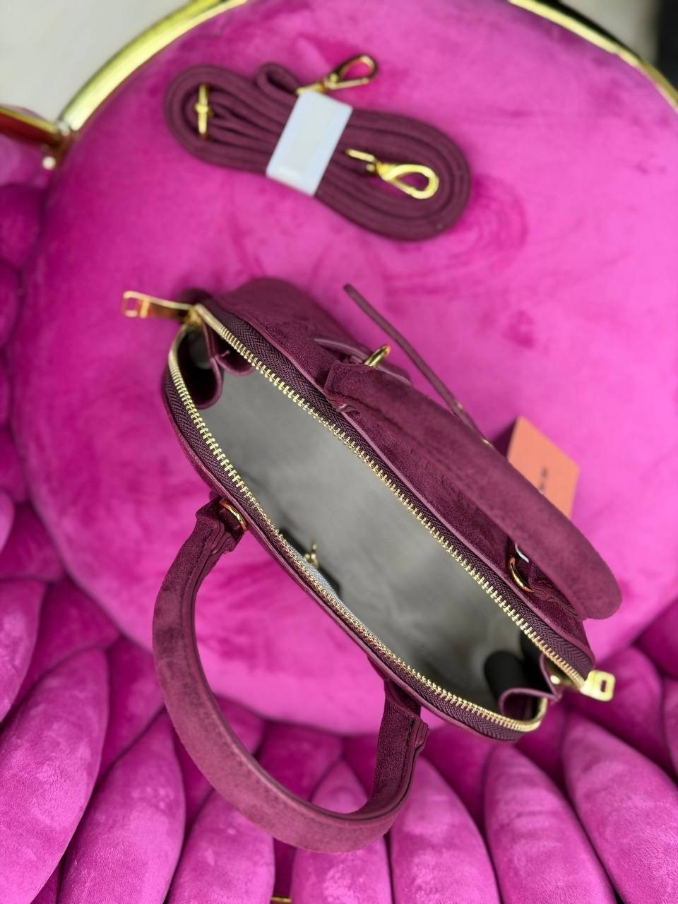 замшевая сумка miu miu aventure,сумка miu miu,сумка,сумка женская miu miu замш,сумка женская