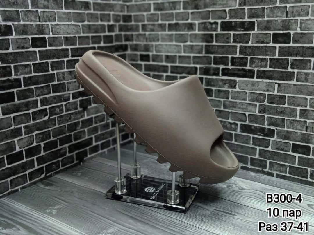 adidas yeezy slide,adidas yeezy slide glow green,сланцы adidas yeezy slide,тапки адидас yeezy slide,модные тапочки