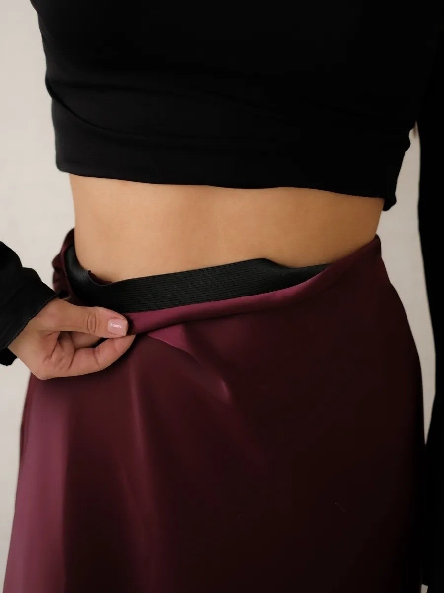 стиль одежды,бордовая юбка макси,юбка в бельевом стиле,мода и стиль