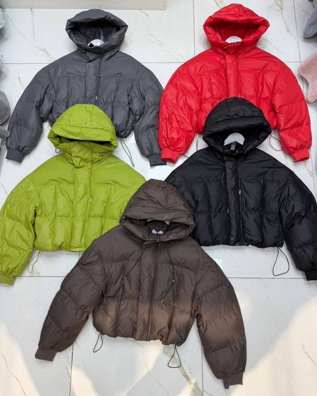 куртка пуховик,куртки зимние,женский пуховик,женская куртка-пуховик с капюшоном,теплая куртка