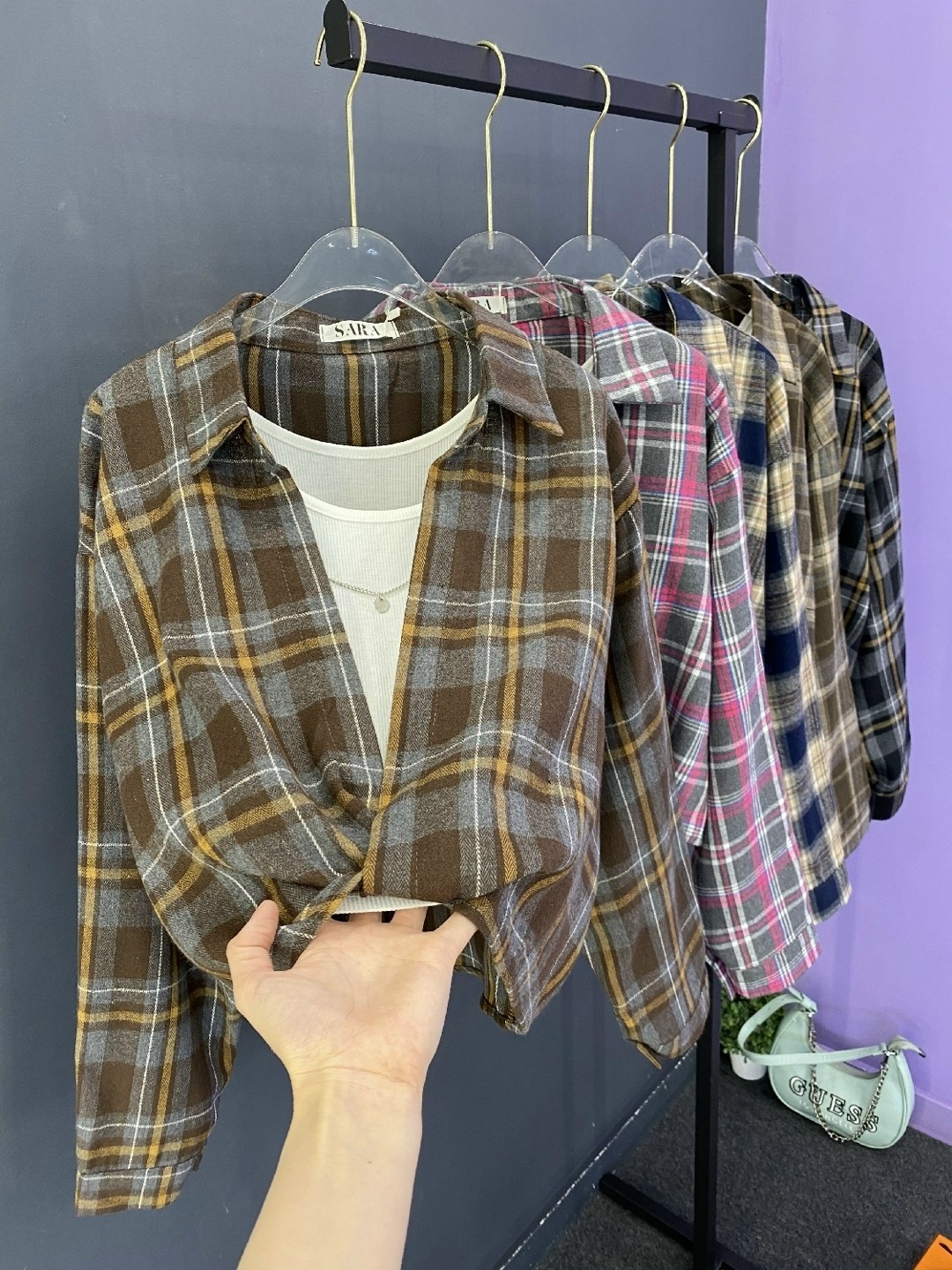 женская рубашка в клетку,женская клетчатая рубашка,рубашка в клетку оверсайз женская,клетчатая рубашка,рубашка клетка