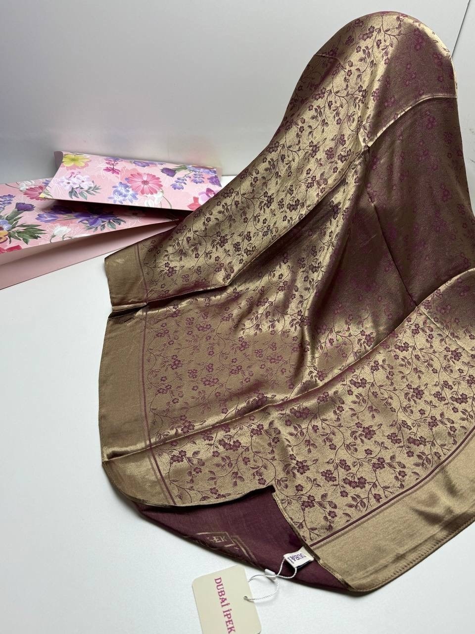 платок женский с рисунком,платок женский с рисунком 60*60 см арт. 1219235,платки женские,платок,брендовый платок