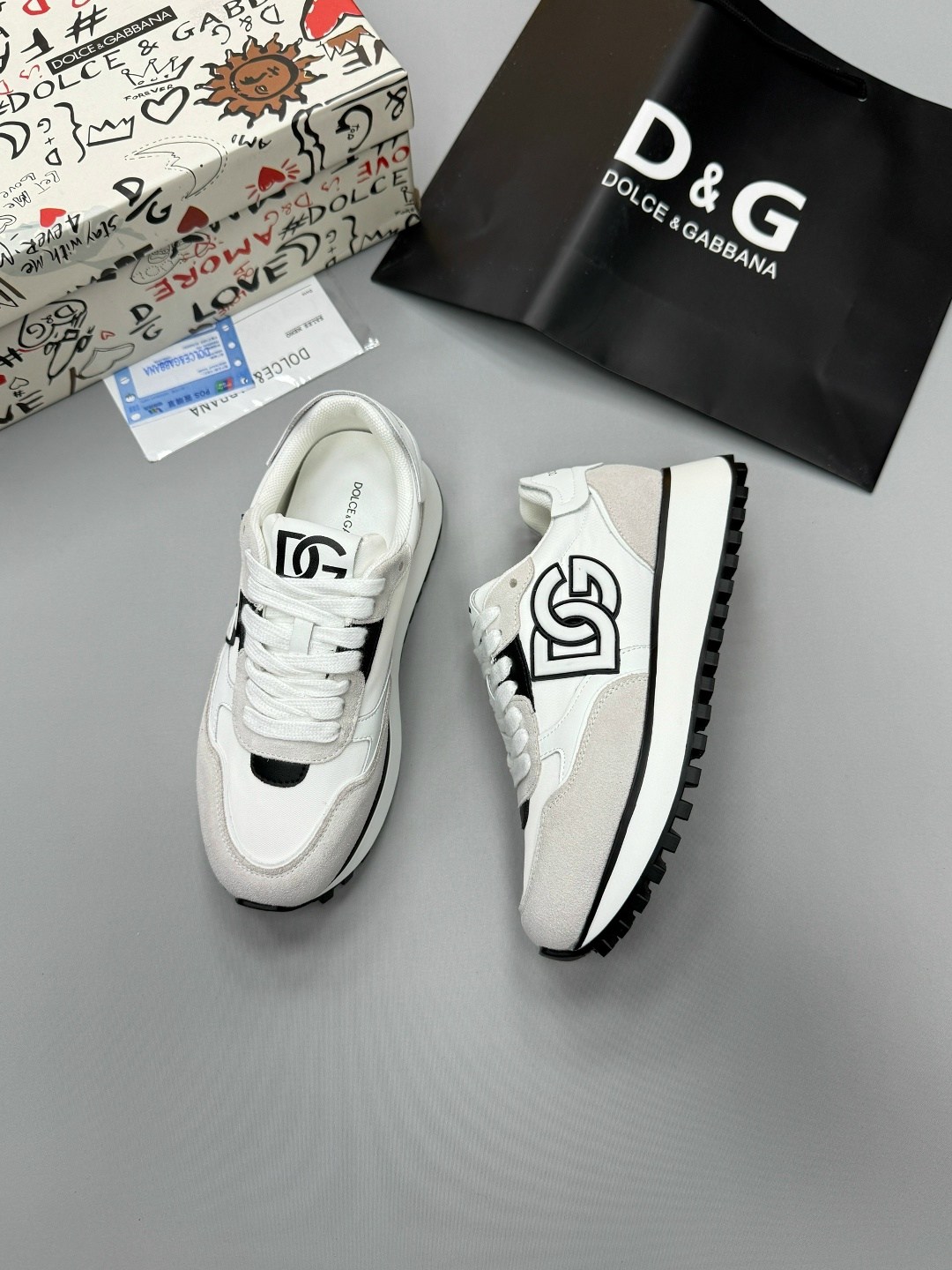 кроссовки dolce & gabbana,кроссовки мужские женские  dolce&amp;gabbana,кроссовки мужской dolce&gabbana искусственные материалы,кроссовки мужские женские  dolce&gabbana,кроссовки мужские доль