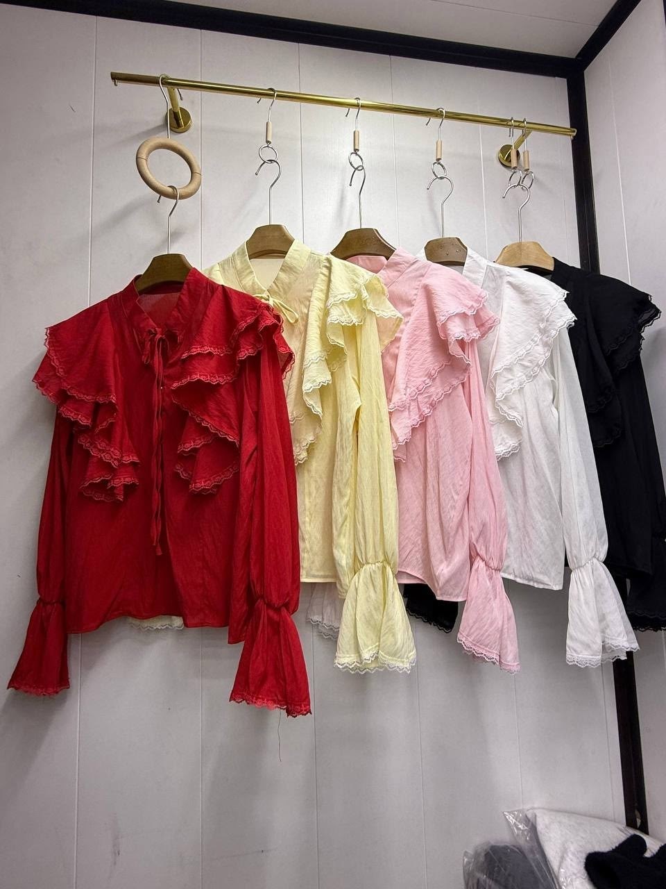 блузка с оборками,блузки с рюшами,блуза с воланами,блузка с объемными рукавами