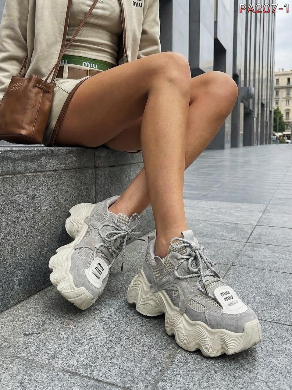 ,женские кроссовки на массивной платформе,кроссовки женские,женские массивные кроссовки,массивные кроссовки для женщин