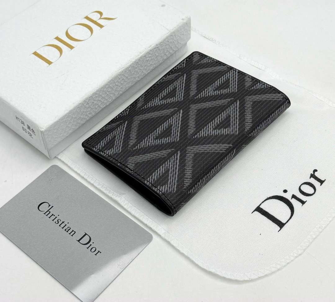 кошелек dior,диор кошелек,элегантный кошелёк,стильный кошелек,кошелек мужской