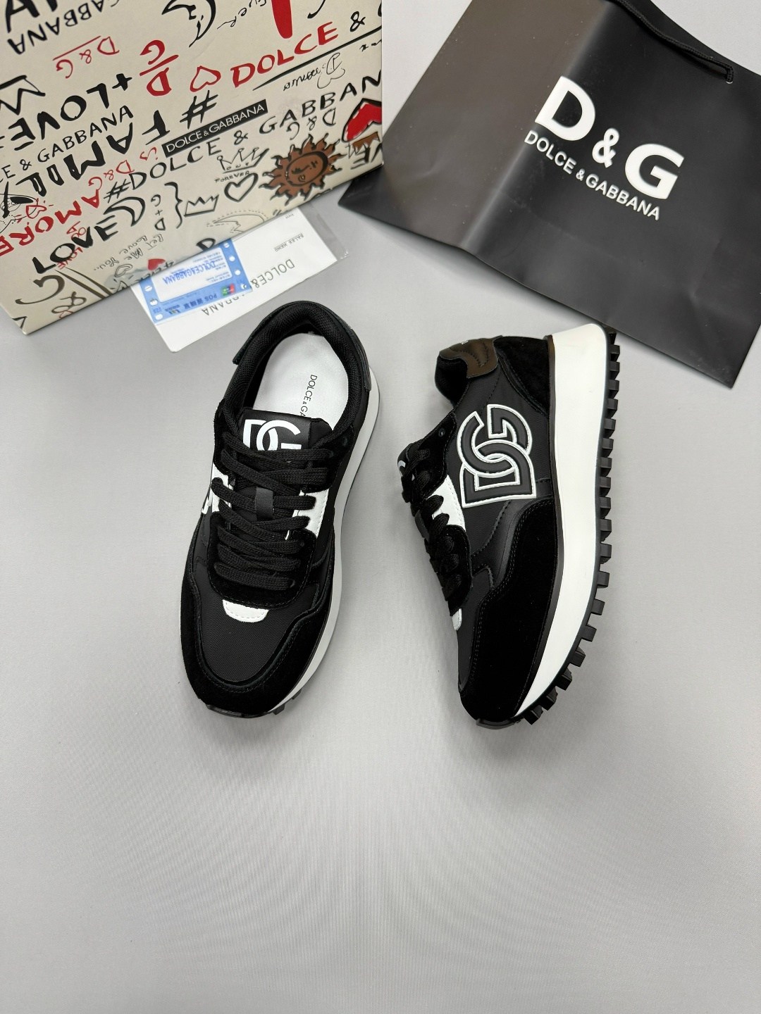 кроссовки dolce & gabbana,кроссовки мужские женские  dolce&amp;gabbana,кроссовки мужской dolce&gabbana искусственные материалы,кроссовки мужские женские  dolce&gabbana,кроссовки мужские доль