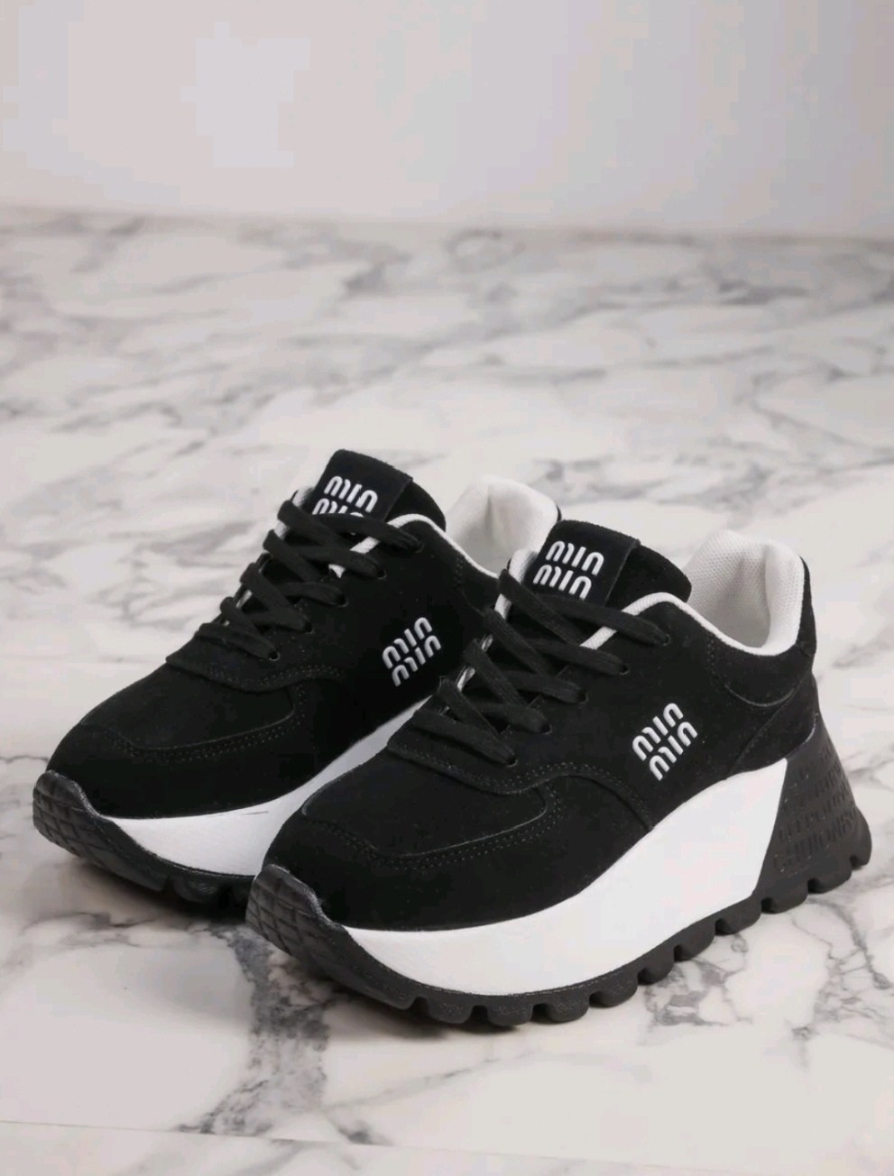 ,кроссовки женскиe,кроссовки повседневные,стильные женские кроссовки,кроссовки модные