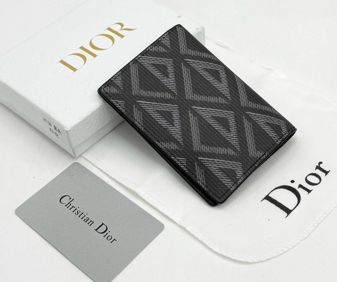 кошелек dior,диор кошелек,элегантный кошелёк,стильный кошелек,кошелек мужской