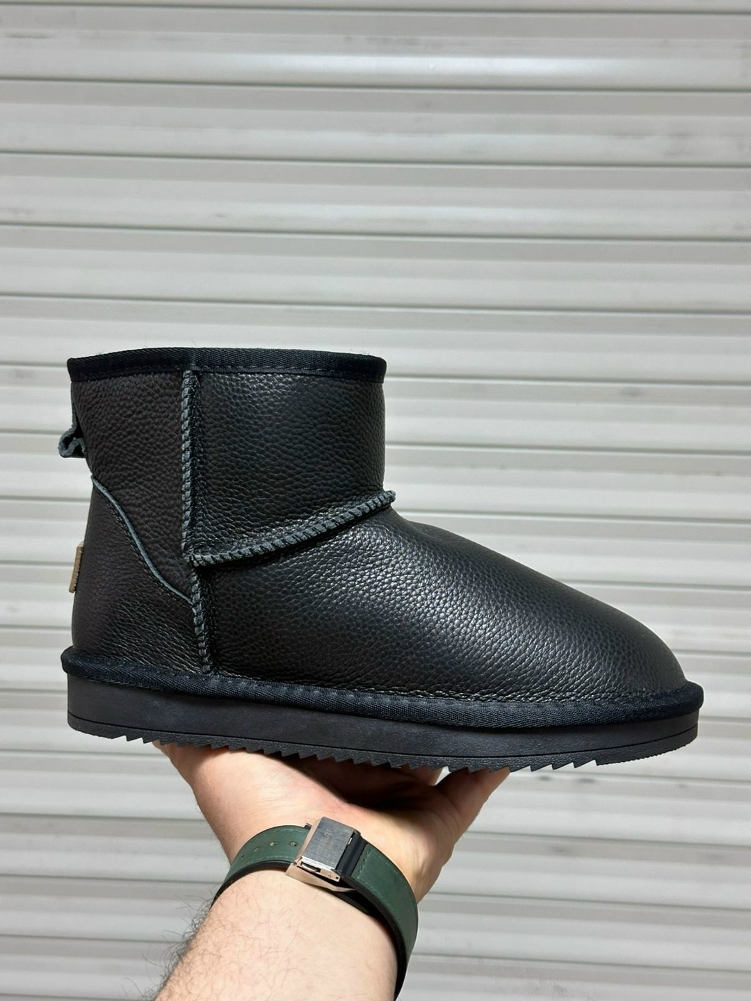 угги ugg classic mini ii черный,угги мужские черные,угги,чёрные мужские угги мини,мужские угги