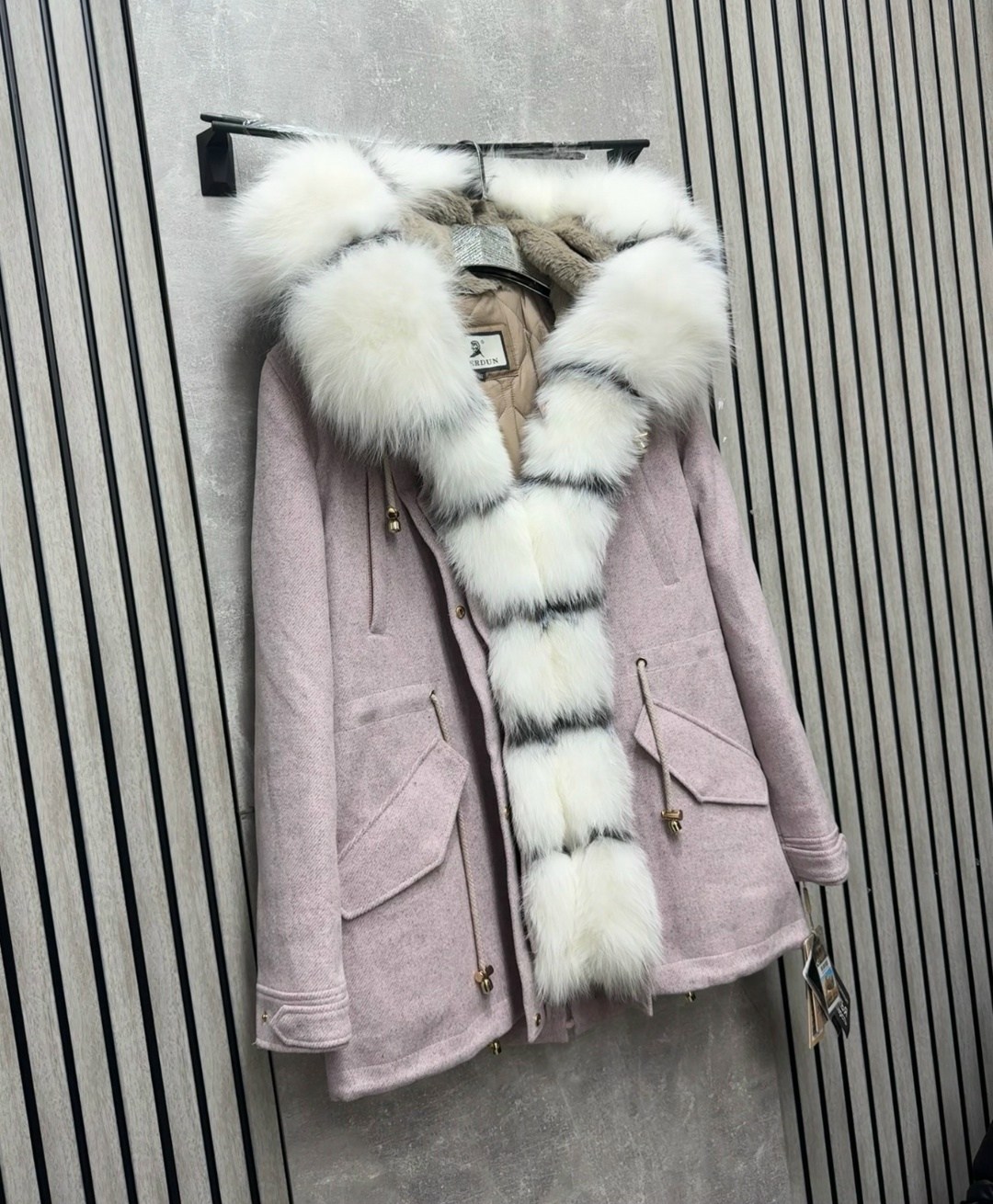 парка с натуральным мехом,парка женская с натуральным мехом,парка с мехом,меховая парка,парки с песцом