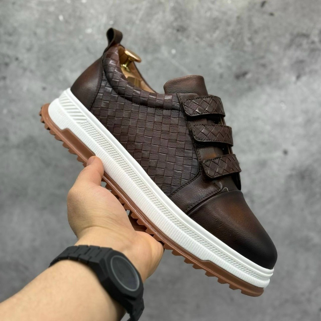 ,мужская ,мужские кроссовки из натуральной кожи,фенди  мужская,кроссовки для мужчин