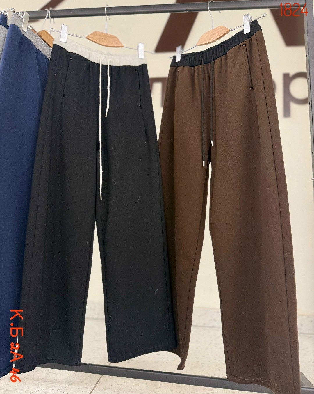 повседневные серые прямые спортивные брюки,серые широкие спортивные штаны,брюки женские спортивные с широкими штанинами,брюки спортивные,женские спортивные брюки в американском стиле серые