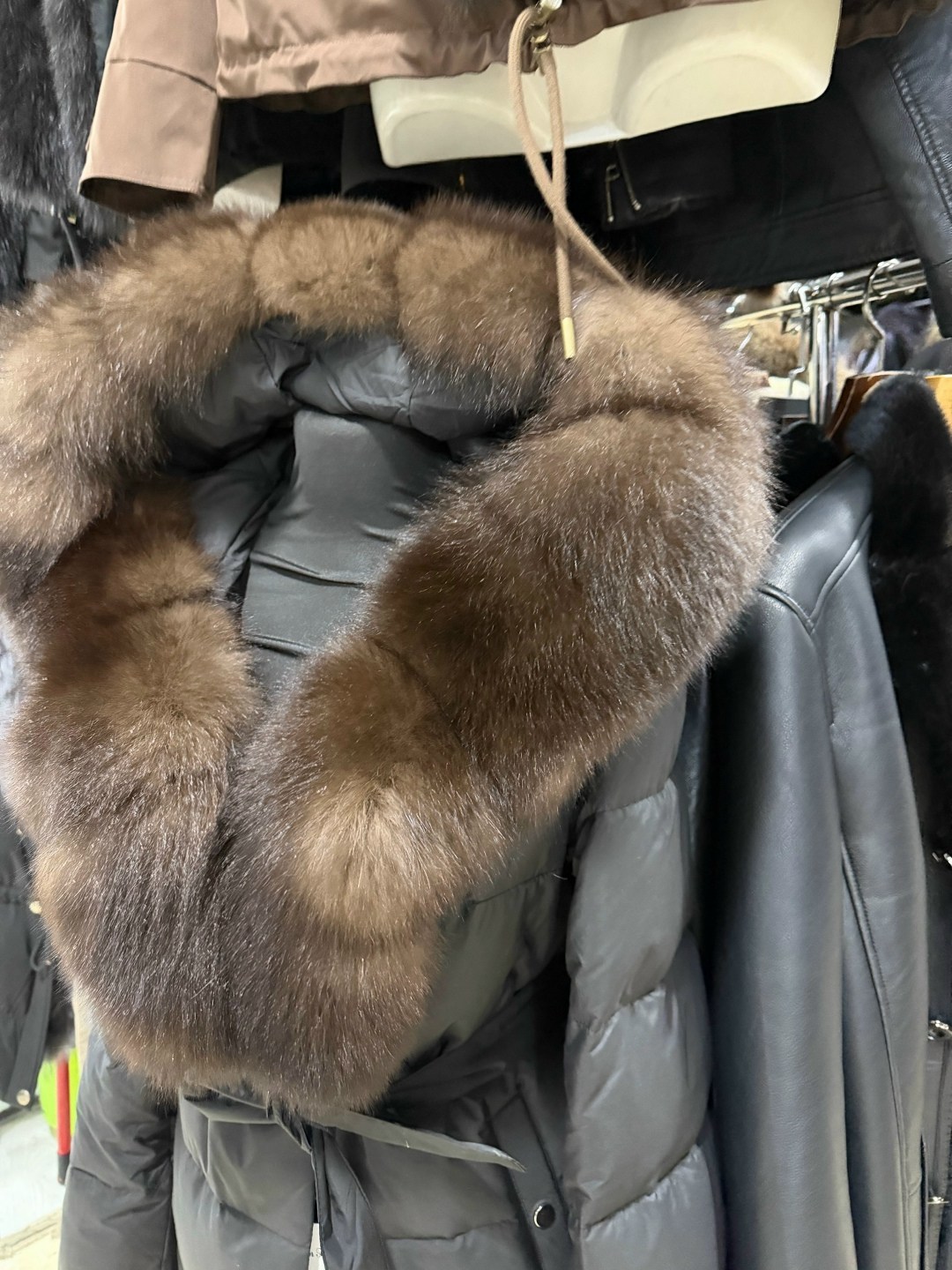 пуховик с натуральным мехом чернобурка/песец/лиса,пуховик с натуральным мехом,пуховики с мехом,пуховик женский с натуральным мехом,пуховик с натуральным песцом