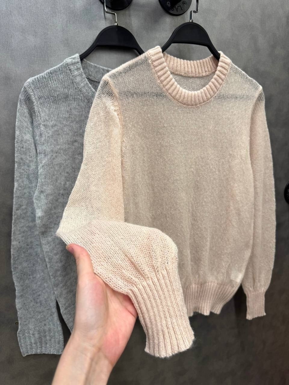 джемпер из мохера,пуловер из мохера,свитер из мохера,мохеровый свитер-пуловер с круглым вырезом volnaflou,мохеровый свитер-пуловер с круглым вырезом волнафлоу