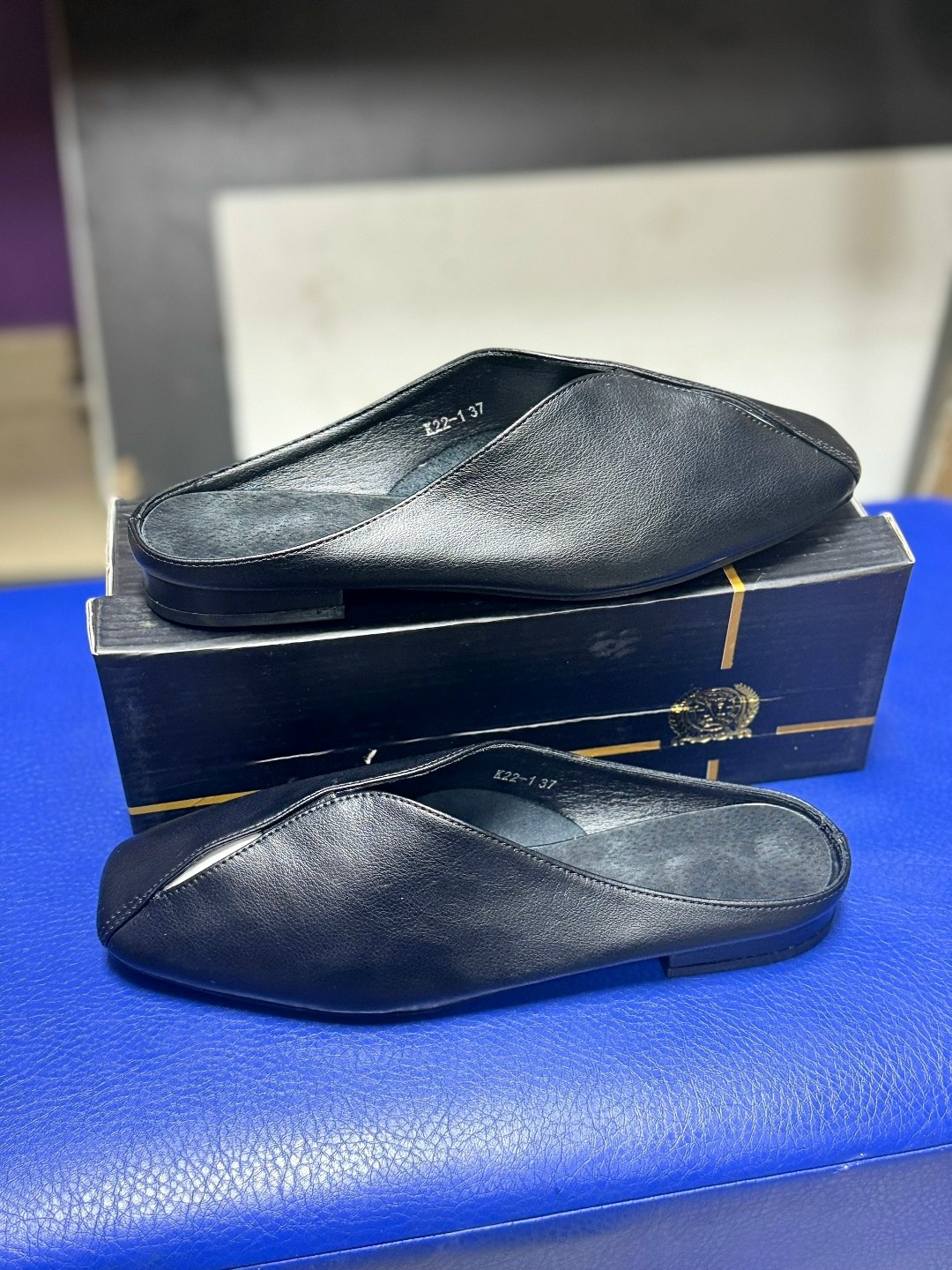 тапочки мужские кожаные,тапочки мужские,кожаные тапочки,татарские кожаные тапочки,мужские тапки кари kari