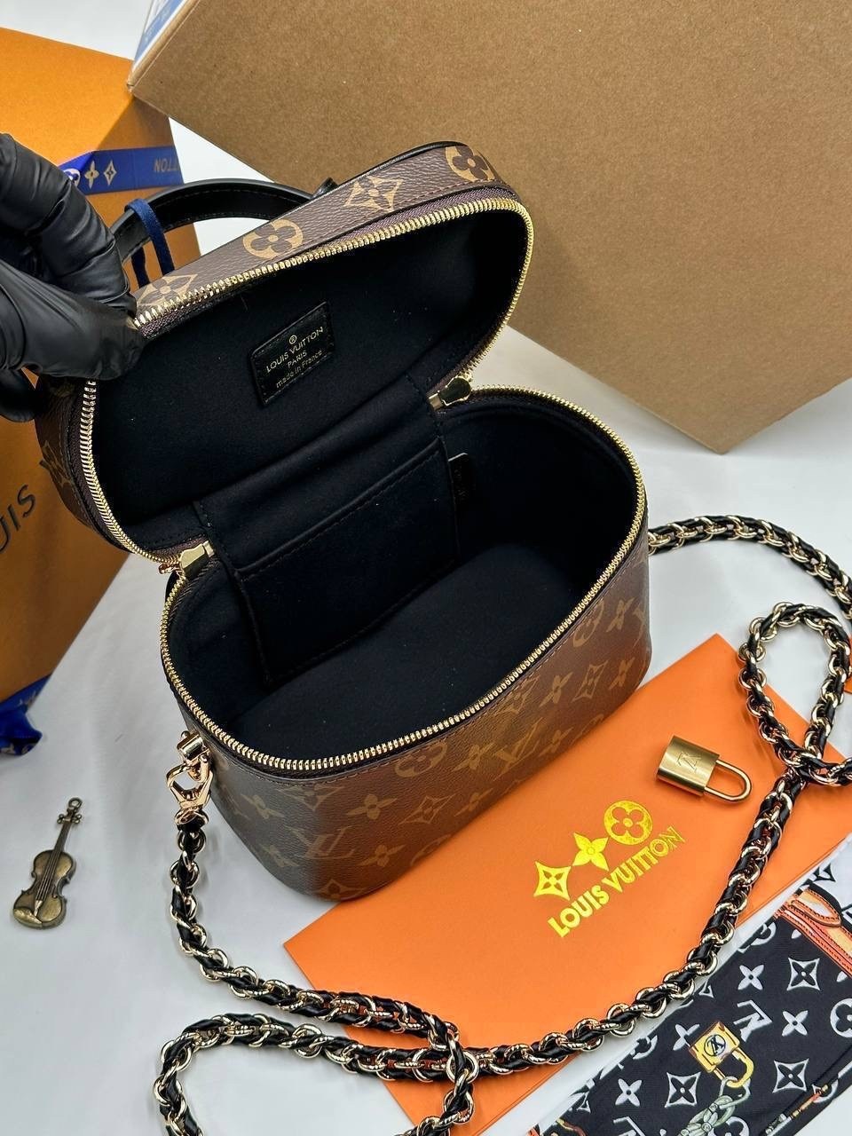 louis vuitton женская сумка,сумкa louis vuitton,louis vuitton сумка на плечо ведро,косметичка от луи виттон,сумка луи виттон