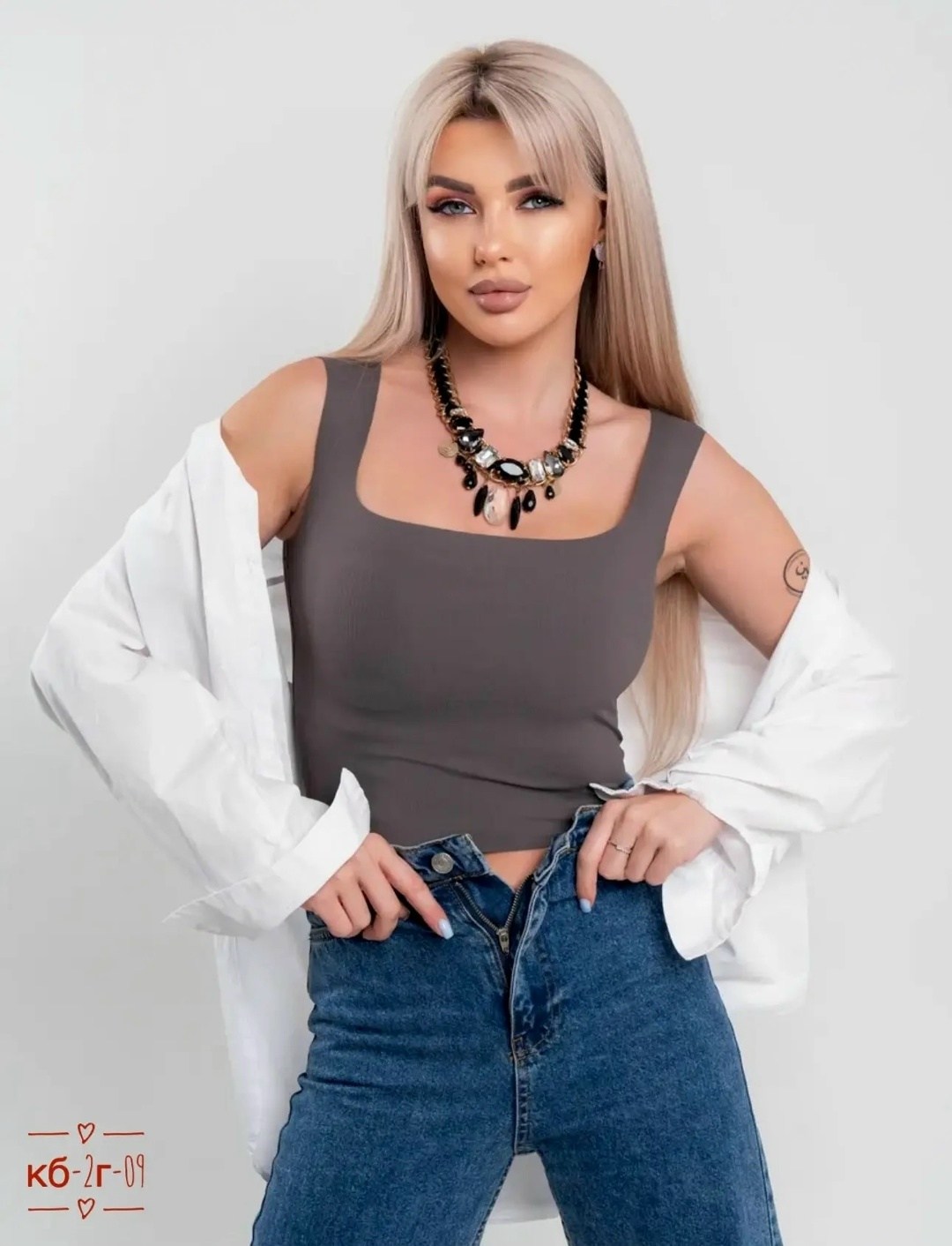 бежевый топ,женский топ,майка женская,майка с квадратным вырезом женская,кроп топ