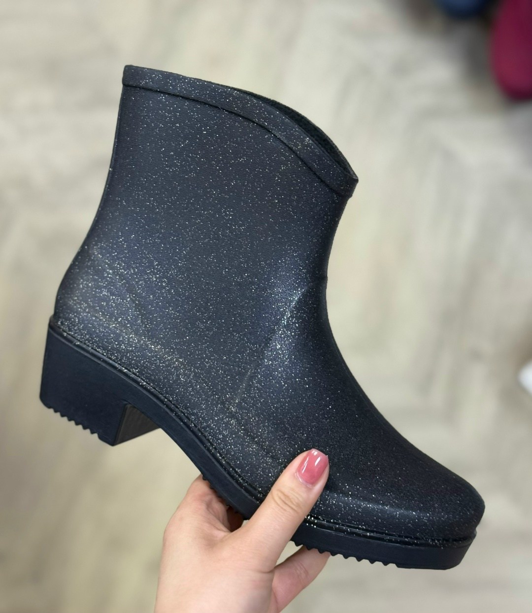 ,резиновые сапоги,сапоги резиновые женские,женские резиновые водонепроницаемые полусапожки,резиновая