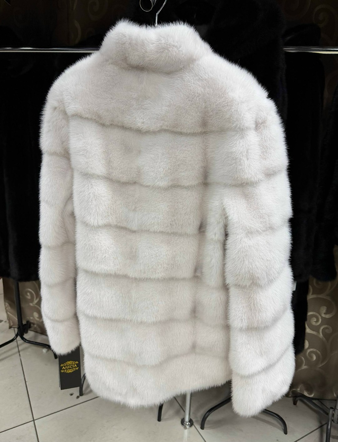 норковая шуба,шуба из норки,полушубок из норки,шуба,белая норковая шуба