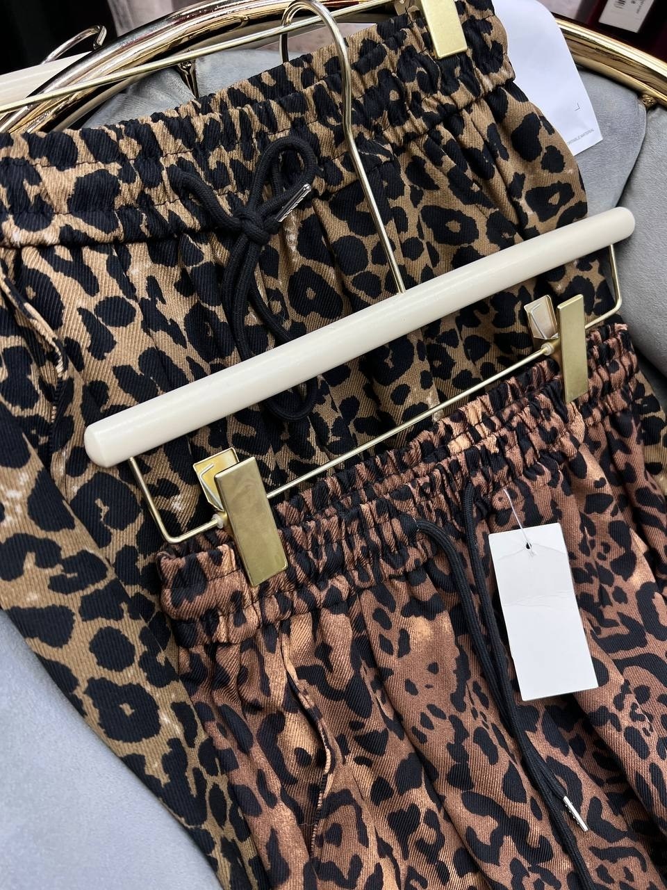 леопардовые брюки,брюки прямого покроя с леопардовым принтом,укороченные брюки с широкими штанинами и леопардовым принтом для женщин,брюки с леопардовым принтом,леопардовые штаны