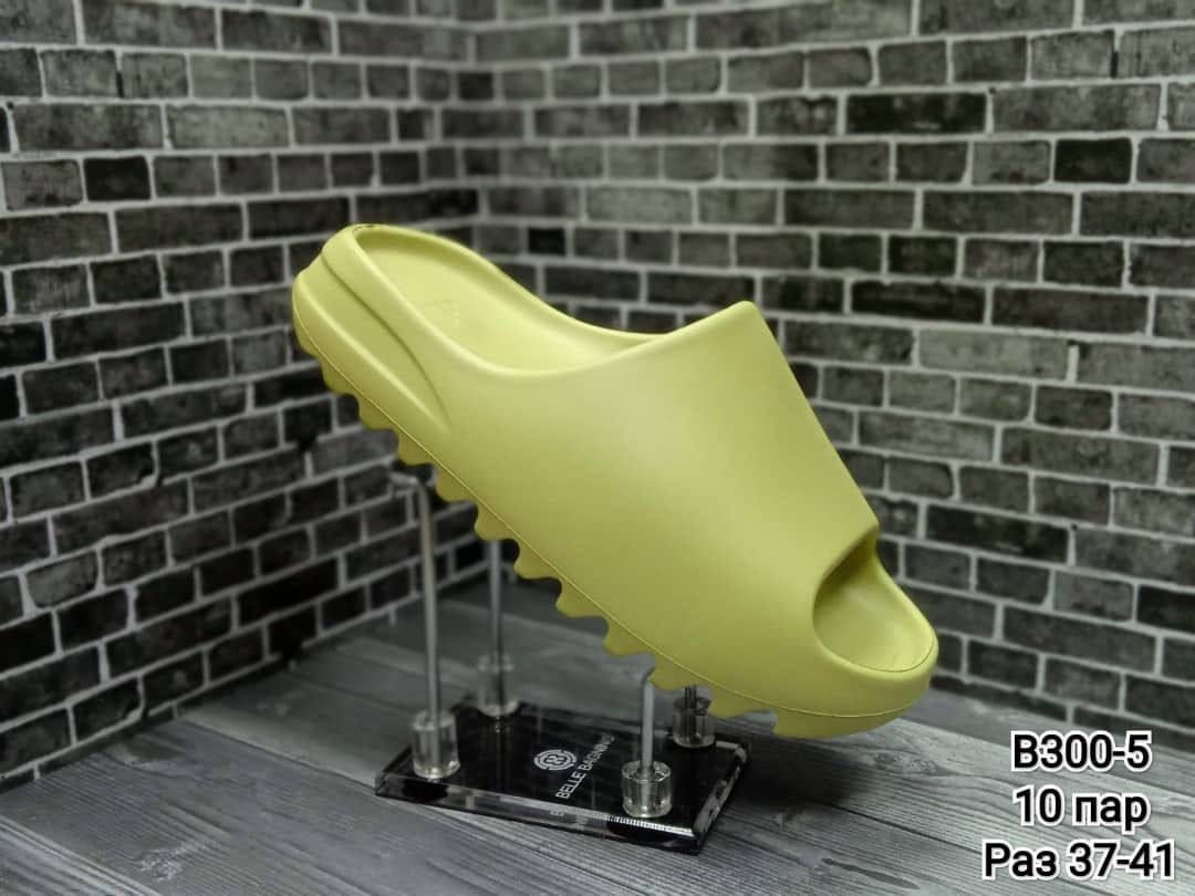 adidas yeezy slide,adidas yeezy slide glow green,сланцы adidas yeezy slide,тапки адидас yeezy slide,модные тапочки