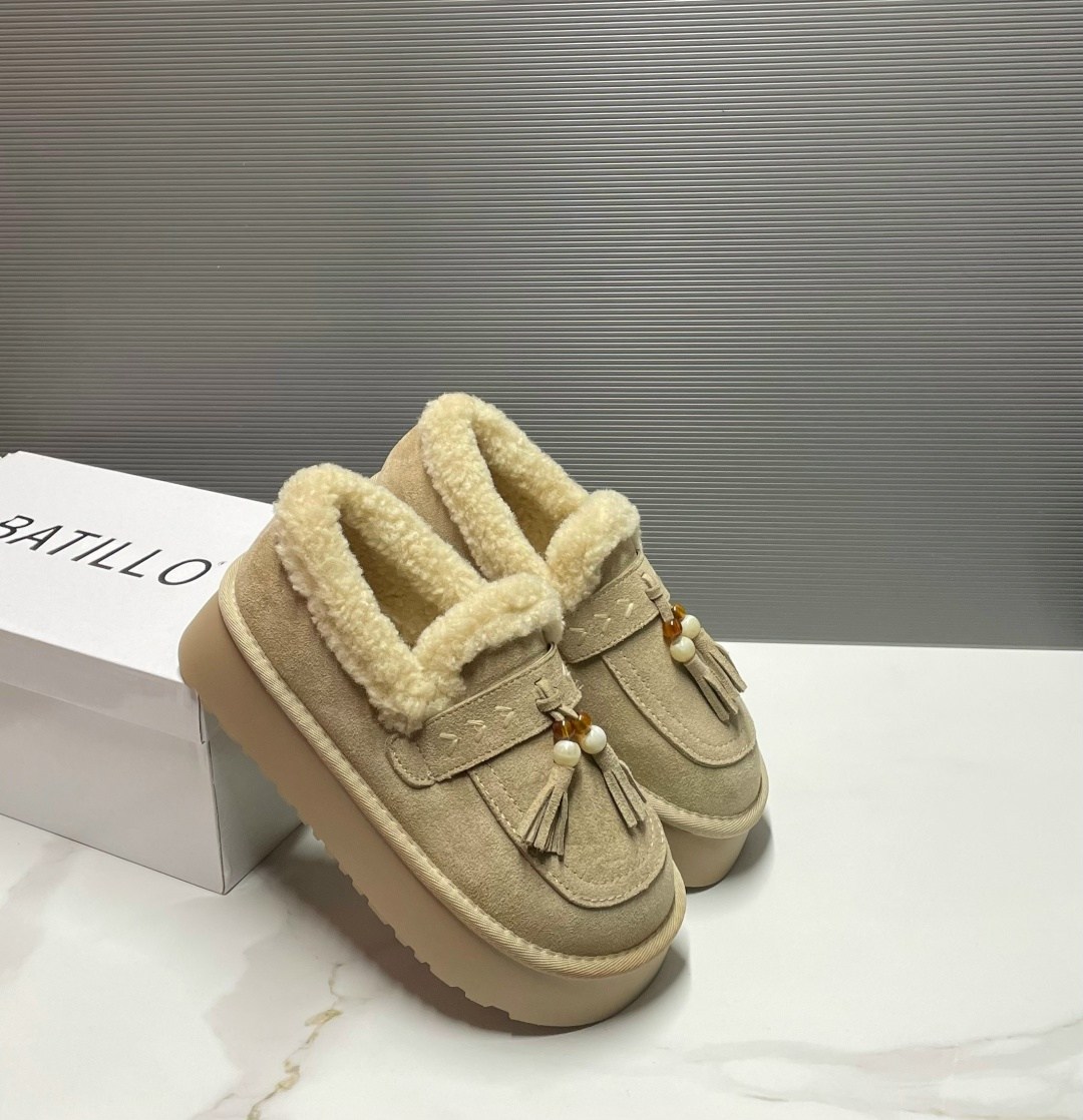 ,меховая ,женская ,женские угги,женские лоферы brunello cucinelli на меху бежевые замшевые